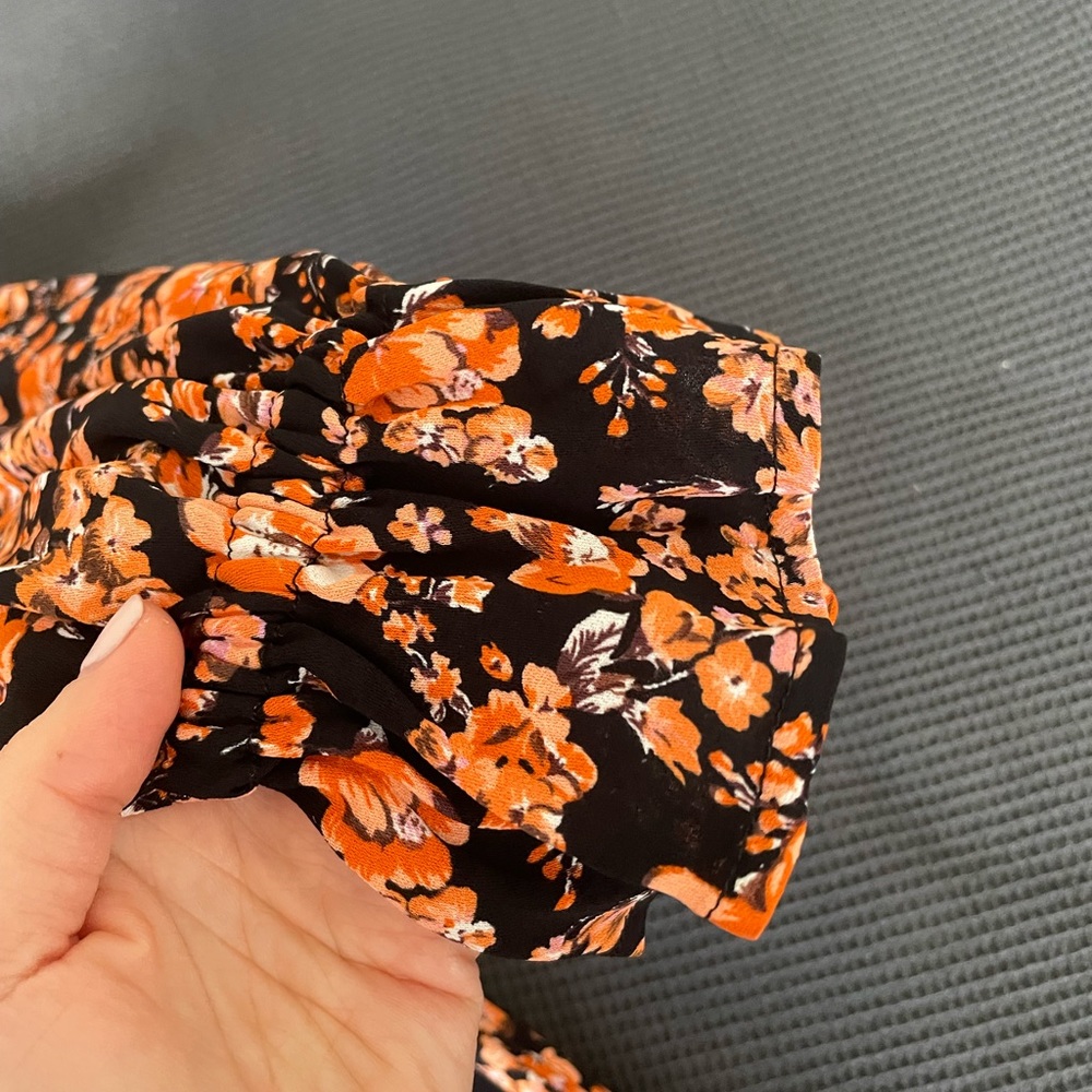 NWT FLORAL DRESS - Picture 5 of 7